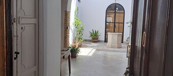 Lejlighed i Historiske Sanluqueña hus med Charme