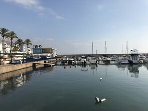 Marina - Villa by the sea with private pool and wifi (Las Casas de Alcanar)