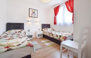 2 bedrooms, free WiFi, bed sheets
