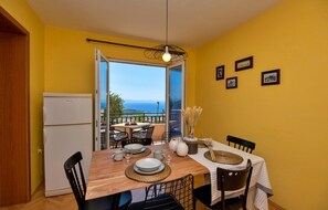 Dining - 3 bedroom awesome apartment in Makarska (Makarska)