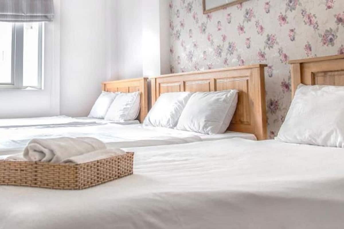 desk, iron/ironing board, free wifi, bed sheets