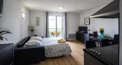 Charmante Wohnung für 4 Personen - 1. Meereslinie - Schwimmbad - Whirlpool - Parkplatz