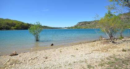 'MARJOLAINE' Gite T2 / VIEW OF THE LAKE 200 m away from the beaches