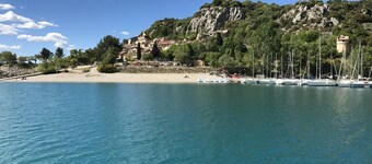 'MARJOLAINE' Gîte T2 / VUE SUR LE LAC / à 200 m des plages