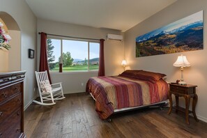 4 bedrooms, free WiFi, bed sheets