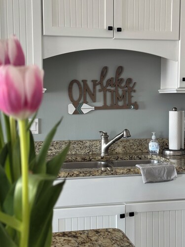 3BR-huoneisto lähellä rantaa!