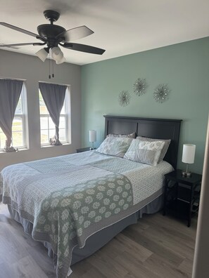 3 عدّة غرف نوم ومكواة/لوح كي وواي فاي مجانًا وملاءات أسرّة