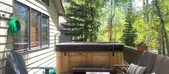 Burgundy Chalet -- Private Mountain Getaway! BCA - 48176