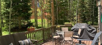 Burgundy Chalet -- Private Mountain Getaway! BCA - 48176