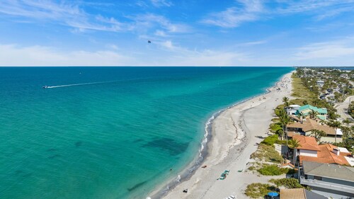 Bay Breeze - Waterfront - Walk to beach and restaurants - Dock your boat