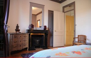 1 Schlafzimmer, Reisekinderbett, kostenloses WLAN, Bettwäsche