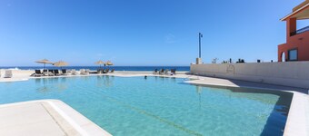 Terrasol Resort--Sleeps 10,  4 bed/3 bath Beachfront Walk to Marina, Downtown