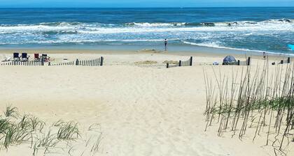Little Pink Cottage OBX - 50 steps to your Private Beach Access!