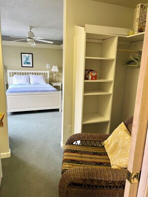 5 slaapkamers, een strijkplank/strijkijzer, wifi, beddengoed