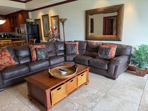 Smart TV, DVD player, stereo