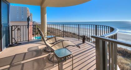 Beautiful Ocean Front 3 Bedroom!