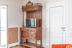 Interior - gatis house, naxos town center,suitable for families, groups, spaceus and cozy! (Naxos)