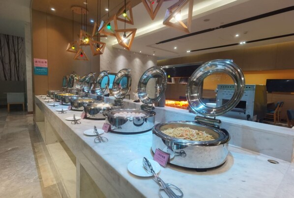 Daily buffet breakfast (CNY 38 per person) - City Holiday Hotel Guangzhou Baiyun Airport Renhe Metro Exit B (Guangzhou)