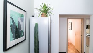 Apartemen | Meja kerja, tirai kedap cahaya, setrika/meja setrika, dan Wi-Fi gratis