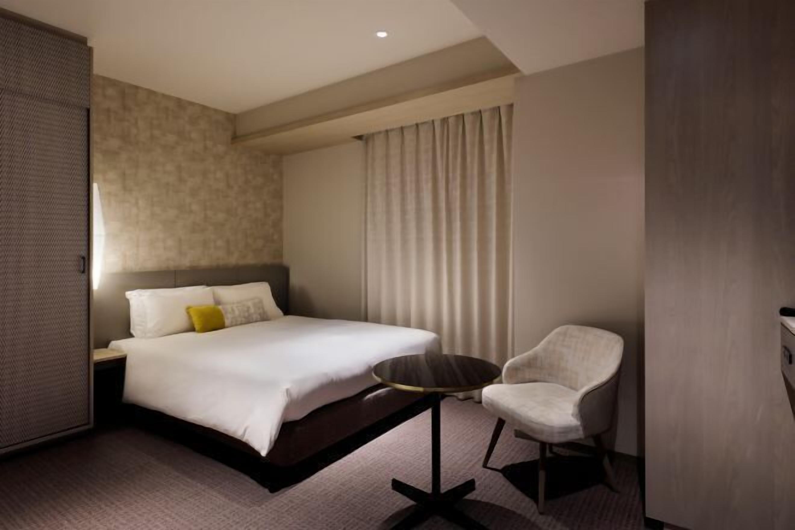 In-room safe, desk, iron/ironing board, free WiFi