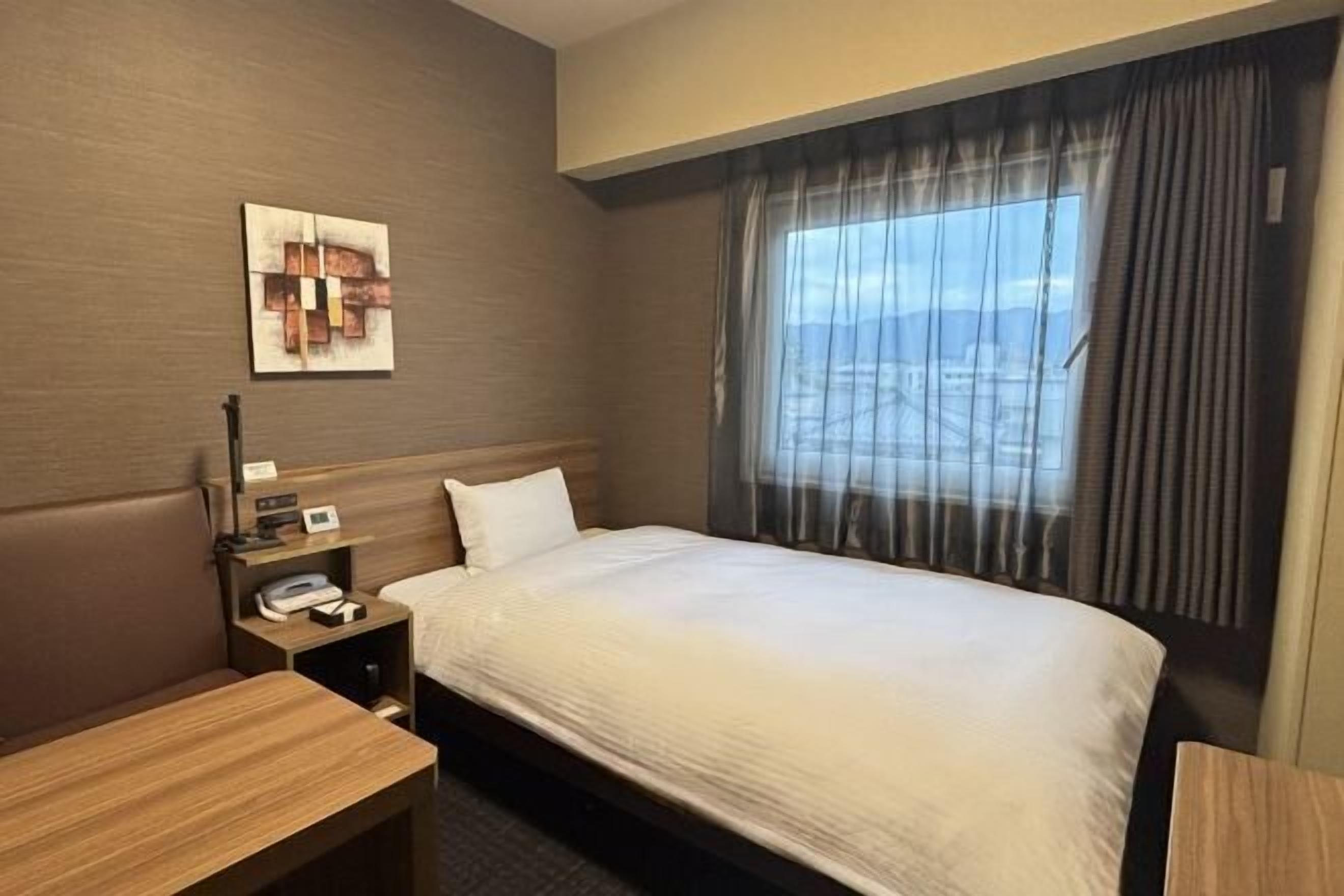 Schreibtisch, kostenloses WLAN, Bettwäsche