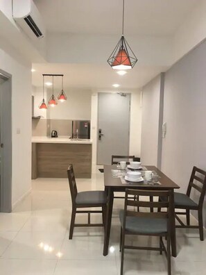 In-room dining - Breeze Home KK (Kota Kinabalu)