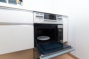 Private Vacation Home | Private kitchenette | Fridge, microwave, stovetop, cookware/dishes/utensils - Noyado-Gosho (Kyoto)