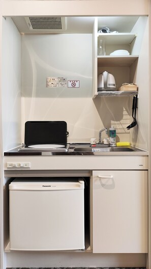 Køleskab, mikrobølgeovn på fællesareal, kogeplade