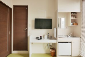 Twin Room | Premium bedding, down comforters, iron/ironing board, free WiFi - Osaka Sakurako Namba (Osaka)