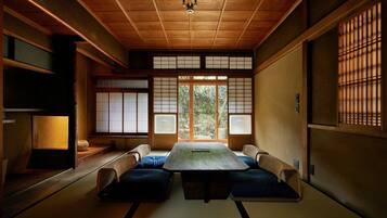 Traditional Room with Open-air-Cypress bath | Living area