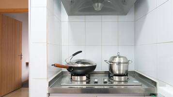 Apartment | Eigene Küche | Kühlschrank, Mikrowelle, Herdplatte, Wasserkocher