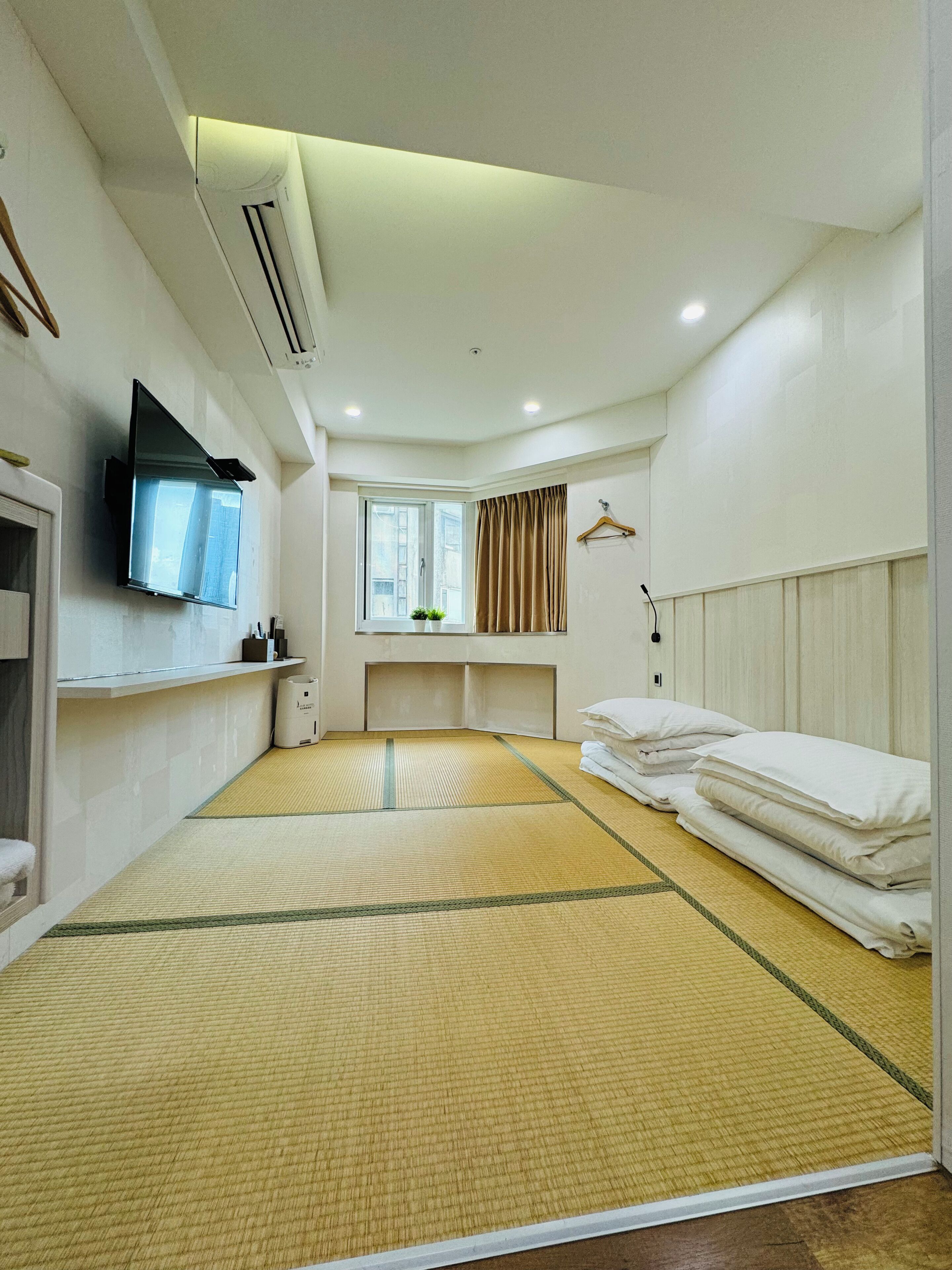 comfort twin room | 1 bedroom, down duvets, soundproofing, bed sheets