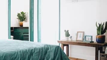 1 bedroom, iron/ironing board