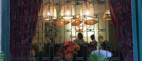 تناول الطعام