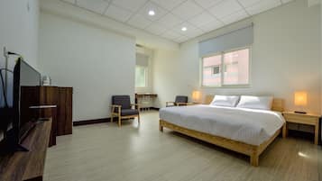 Habitación cuádruple familiar, varias camas, para no fumadores | Cortinas blackout, wifi gratis y ropa de cama