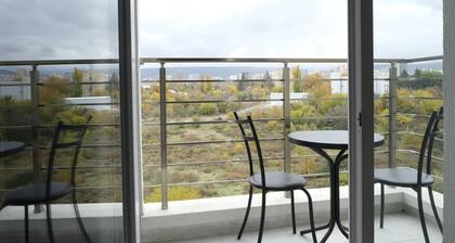 Hosthub Apartment In Green Diamond