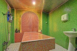 Sauna, baño turco, tratamientos corporales, aromaterapia