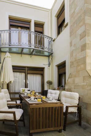 Terrace/patio - Villa Estelle (Rhodes)