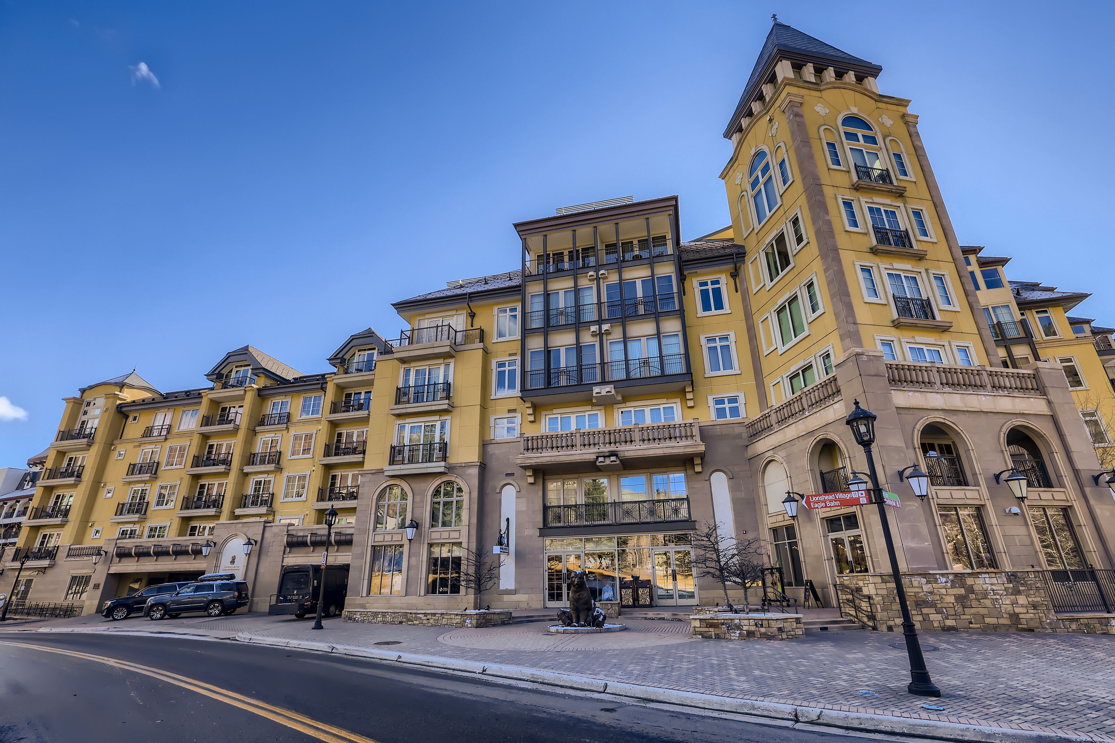 Spectacular Luxury 4 Bd 5Ba Ritz Carlton Residence.  Lic # 028736  