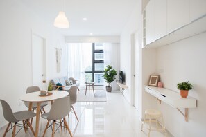 Appartement, 2 chambres | Coin séjour | Télévision à écran plat