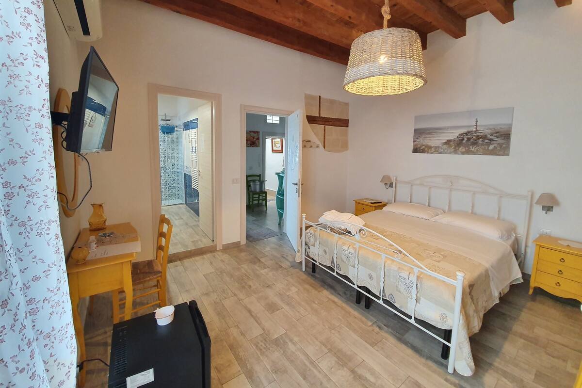Standard Double Room | Premium bedding, in-room safe, individually furnished, desk