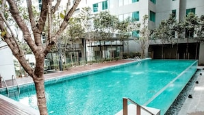 Kolam renang terbuka 