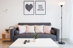 Apartment, 1 Bedroom | Living room