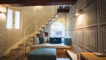 Apartment, 1 Queen Bed with Sofa bed, Kitchenette | Living room | LED TV, first-run movies, pay movies