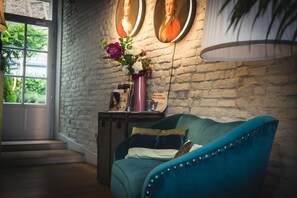 Sala de estar en el lobby