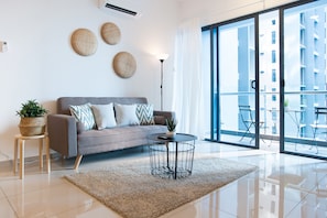 Flat-screen TV - Atlantis Residence by Stayshare Homes (Malacca City)