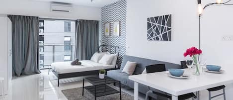 Desk, iron/ironing board, rollaway beds, free WiFi