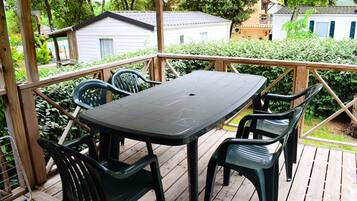 Mobile Home, Non Smoking (25 M2) | Individually decorated, individually furnished, iron/ironing board