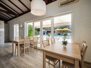 Restaurant - Mediteran Travel Mobile Homes Galeb Omis (Omis)