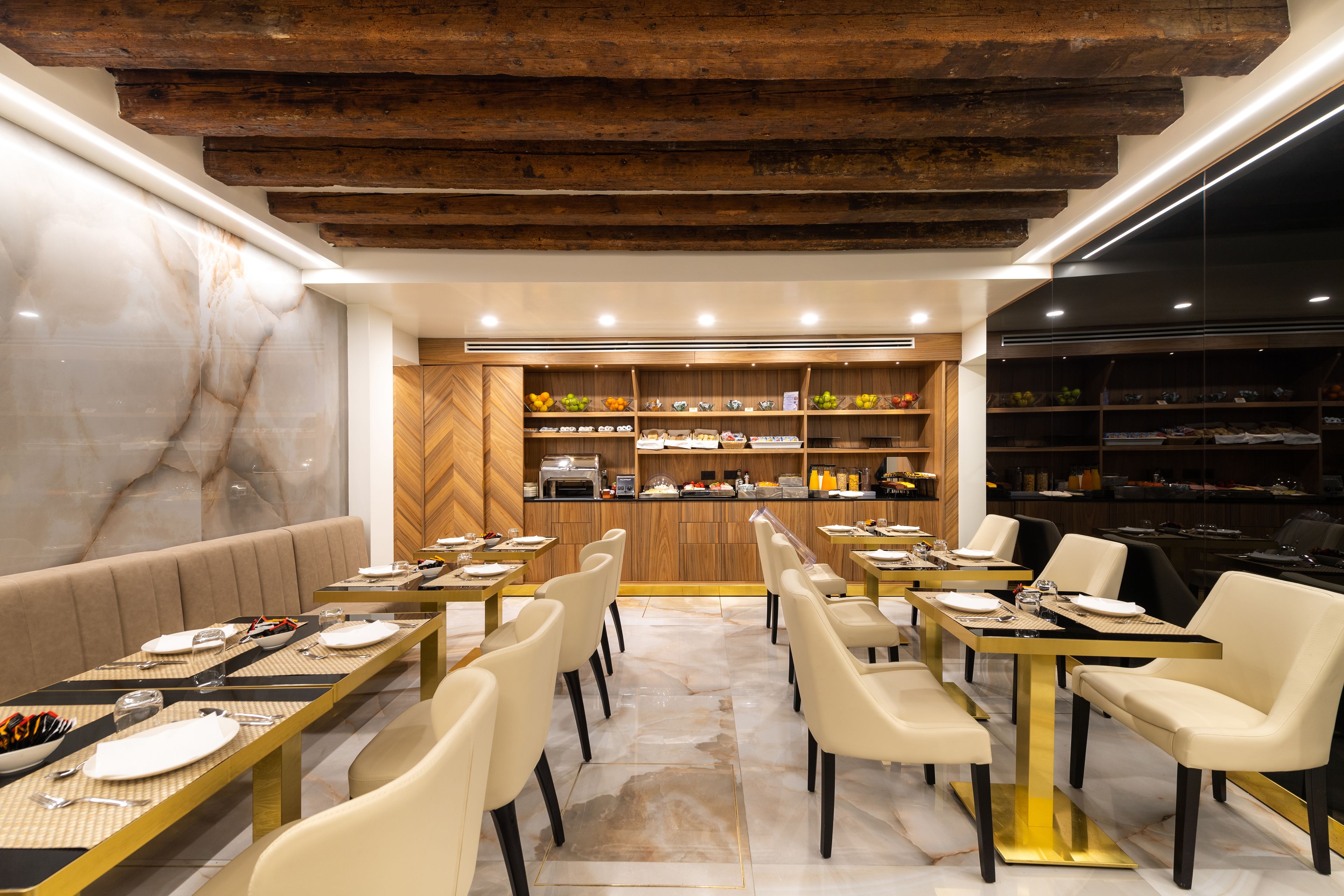 daily buffet breakfast (eur 25 per person)